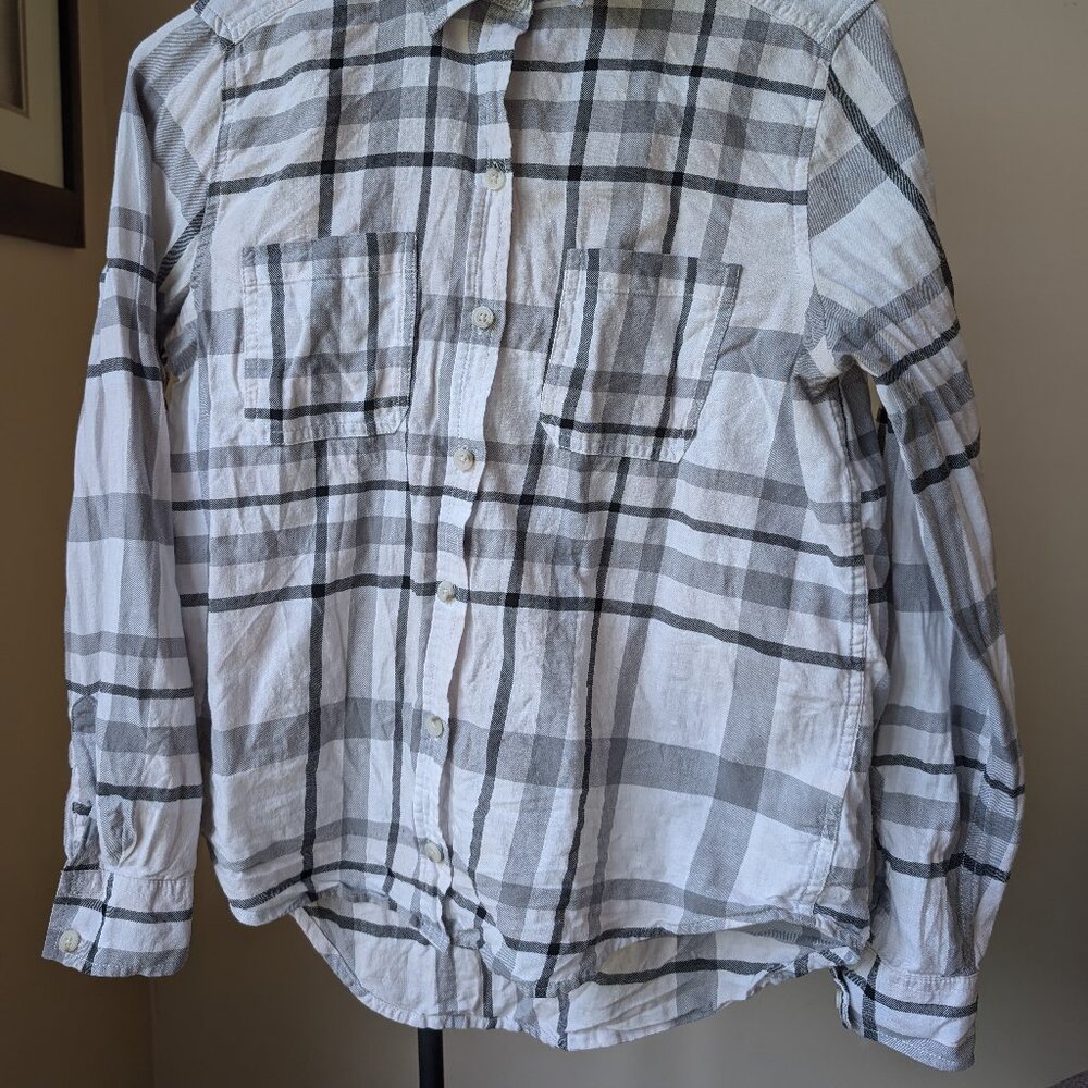 Target brand Universal Thread Women's Long Sleeve Plaid Button-Down Shirt